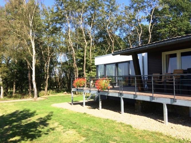 Le Loup Gris - 35 Pers - Vue-Wellness, Butgenbach-Malmedyヴィラ エクステリア 写真