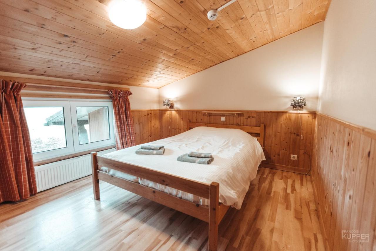 Le Loup Gris - 35 Pers - Vue-Wellness, Butgenbach-Malmedyヴィラ エクステリア 写真