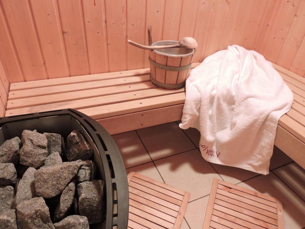 Le Loup Gris - 35 Pers - Vue-Wellness, Butgenbach-Malmedyヴィラ エクステリア 写真